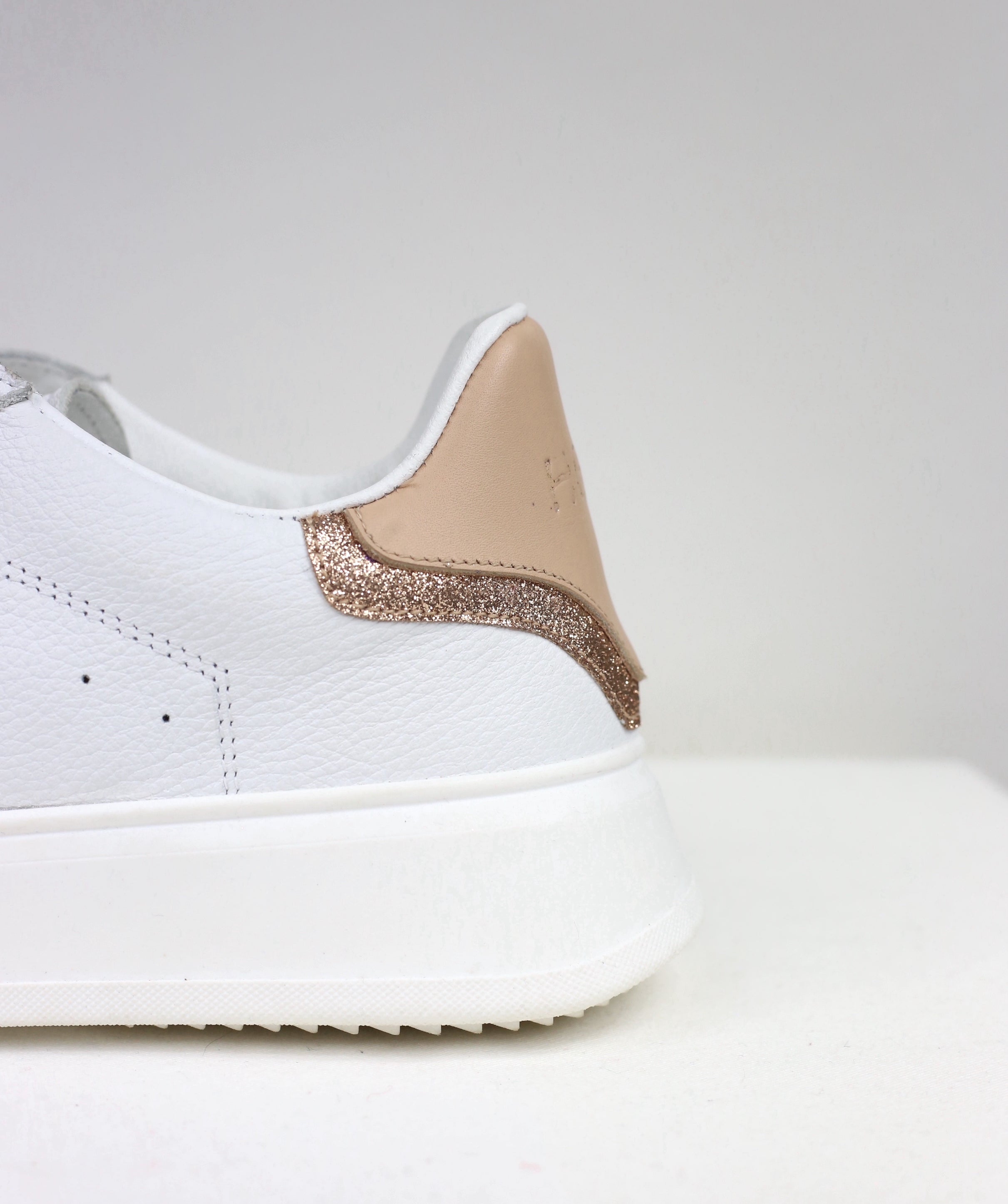 Sneakers Luce rosa / pre-ordine